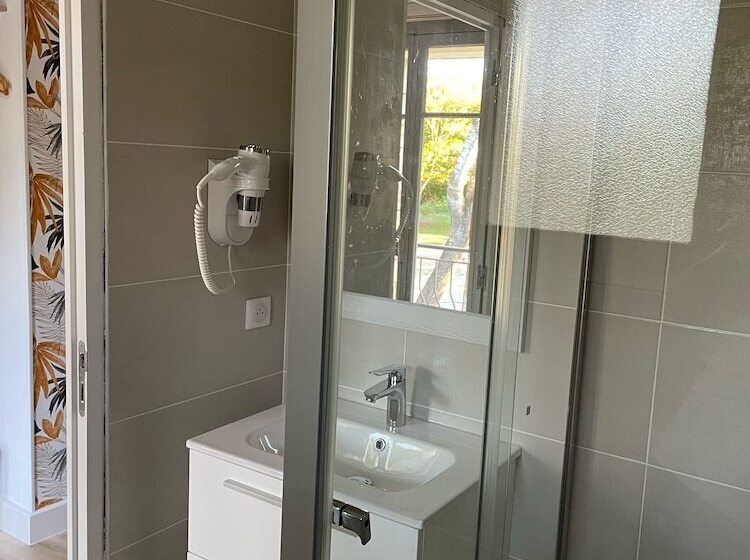 バルコニー付きスタンダードルーム, La Vigneraie