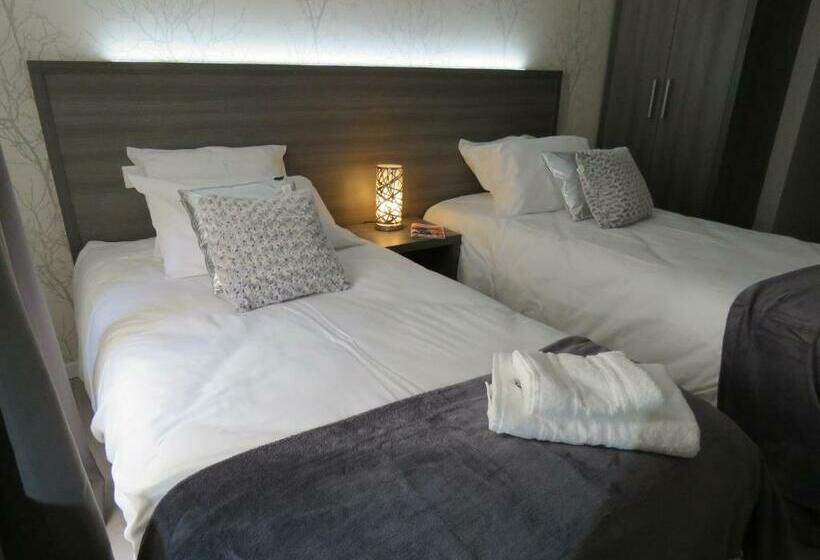 Семейный Номер, Le Saint Patrice