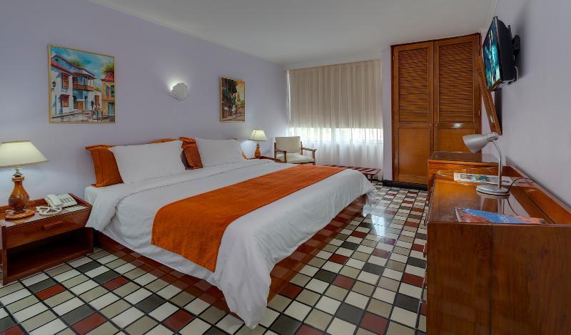 غرفة ديلوكس ثلاثية, K T Beach Resort