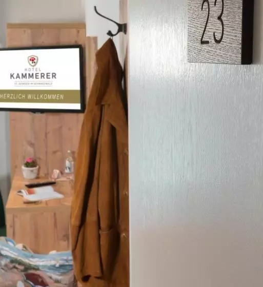 Standard Yhden Hengen Huone, Kammerer