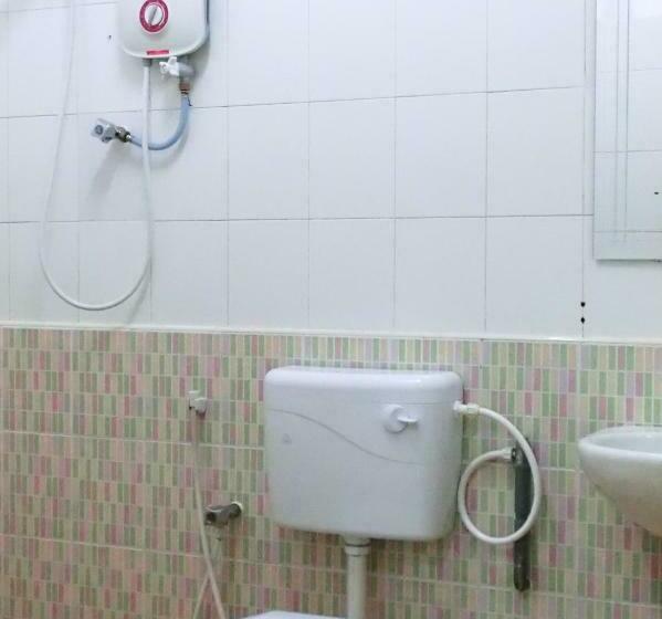 غرفة عائلية, K T Beach Resort