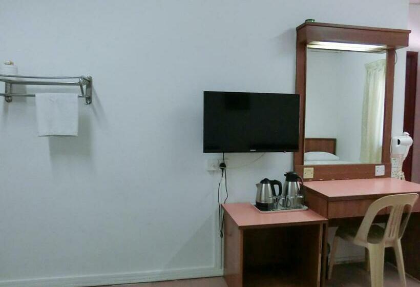 غرفة عائلية, K T Beach Resort