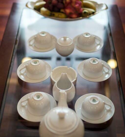 سوئیت پریمیوم, Lam Giang