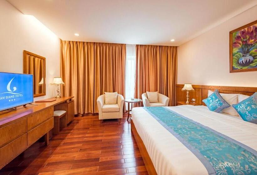 سوییت, Lam Giang