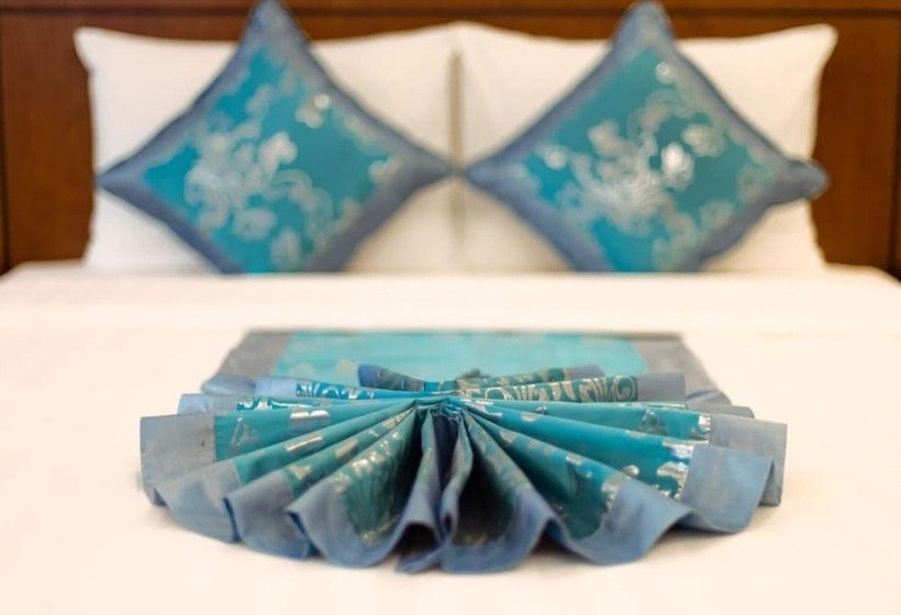 اتاق لوکس, Lam Giang