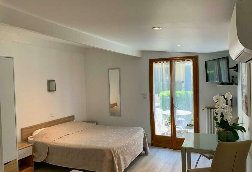 اتاق استاندارد, L'etape