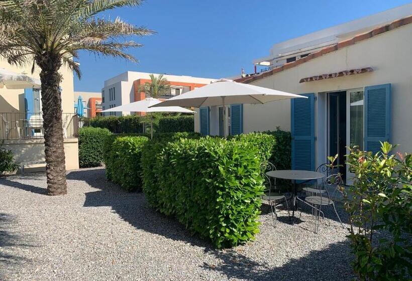 اتاق استاندارد با چشمانداز باغ, L'etape