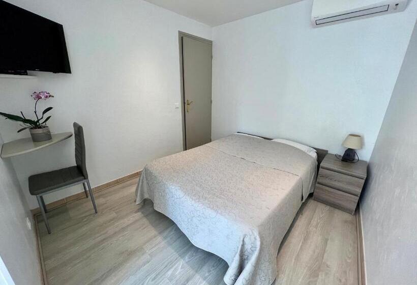 اتاق اکونومی, L'etape