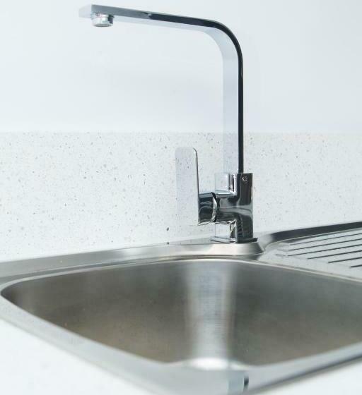 استودیوی استاندارد, Altitude Motel Apartments