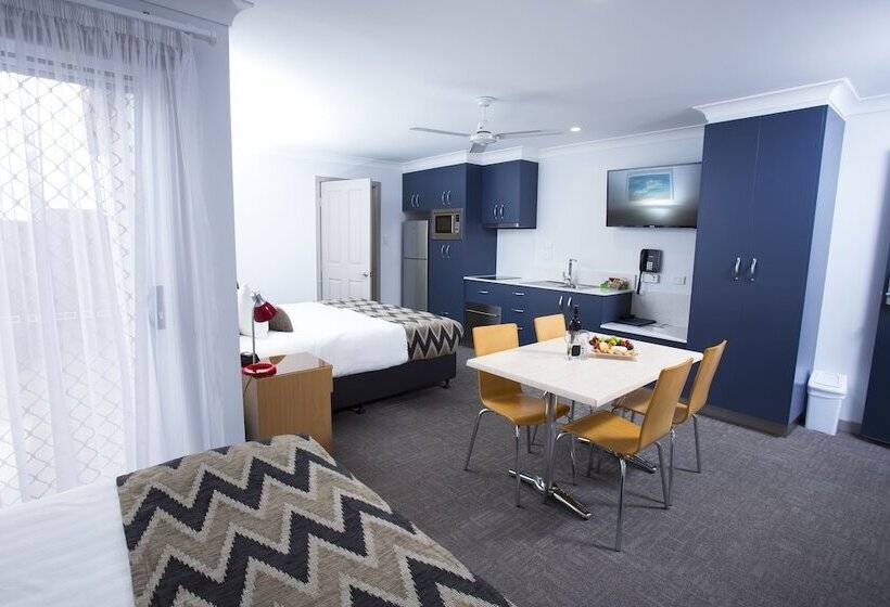 سوییت خانوادگی, Altitude Motel Apartments