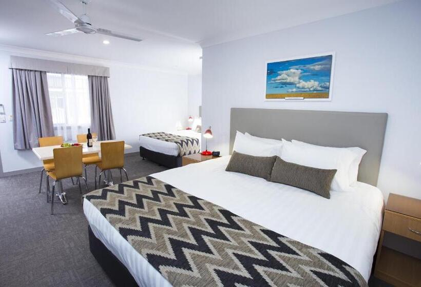 سوییت خانوادگی, Altitude Motel Apartments