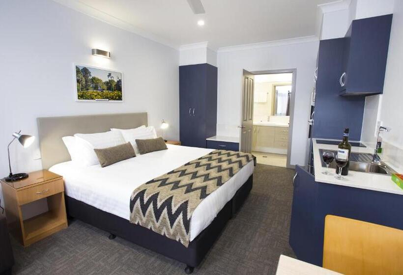 اتاق سوپریور با تخت بزرگ, Altitude Motel Apartments