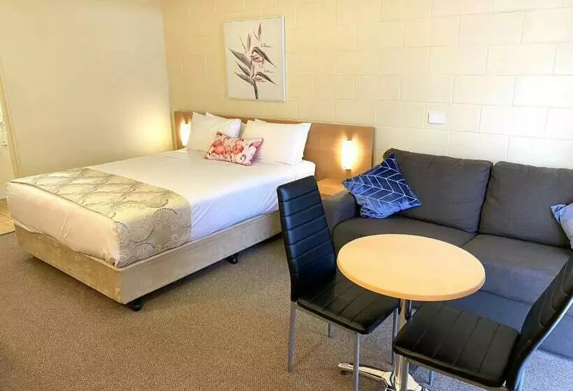 デラックススイート, Apollo Motel Parkes