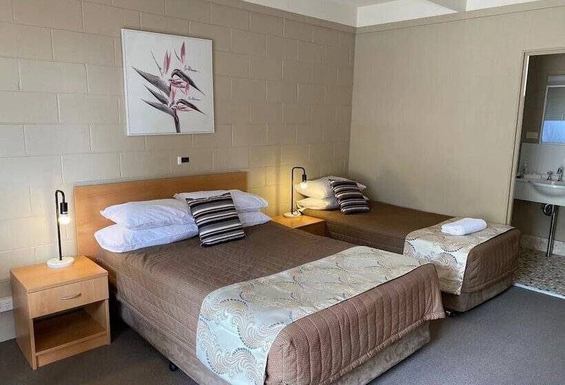اتاق لوکس سه تخته, Apollo Motel Parkes