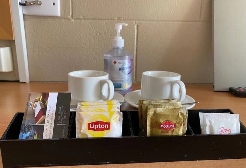 اتاق لوکس سه تخته, Apollo Motel Parkes