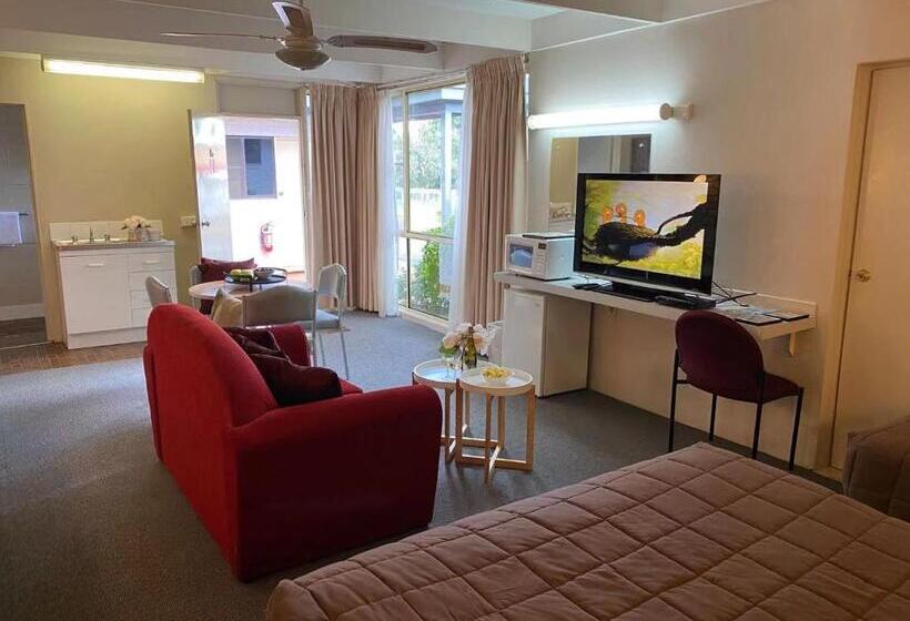 اتاق سوپریور خانوادگی, Apollo Motel Parkes