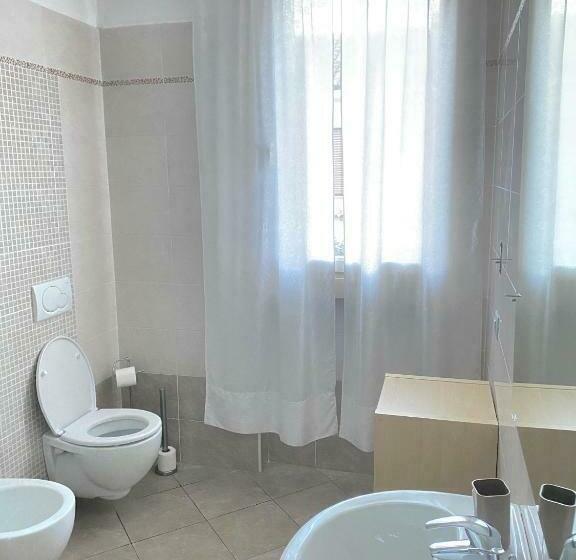 חדר סטנדרט לשלושה, B&b Villa Milano By Rhospitality It