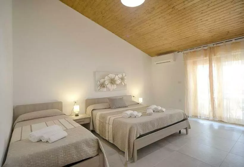 اتاق خانوادگی, Casa Lucia