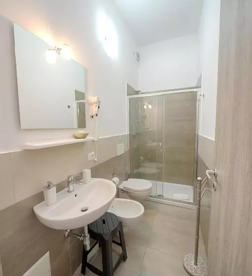 اتاق استاندارد چهار تخته, Casa Lucia