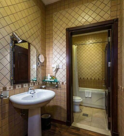 جناح سرير كينج, Boudl Heraa