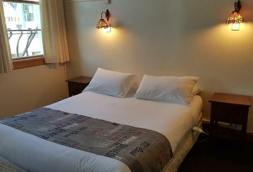 スタンダードルーム, Whakatane