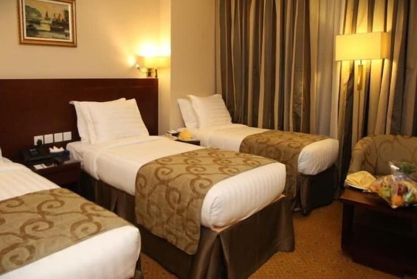 Номер Стандарт Трехместный, Al Aqeeq Al Rawda Hotel By Sedra International