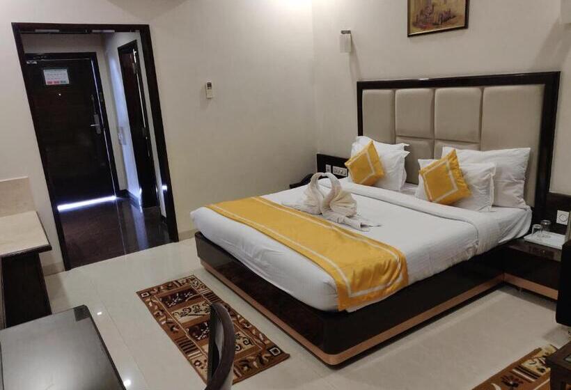 Executive Oda, Chandra Imperial