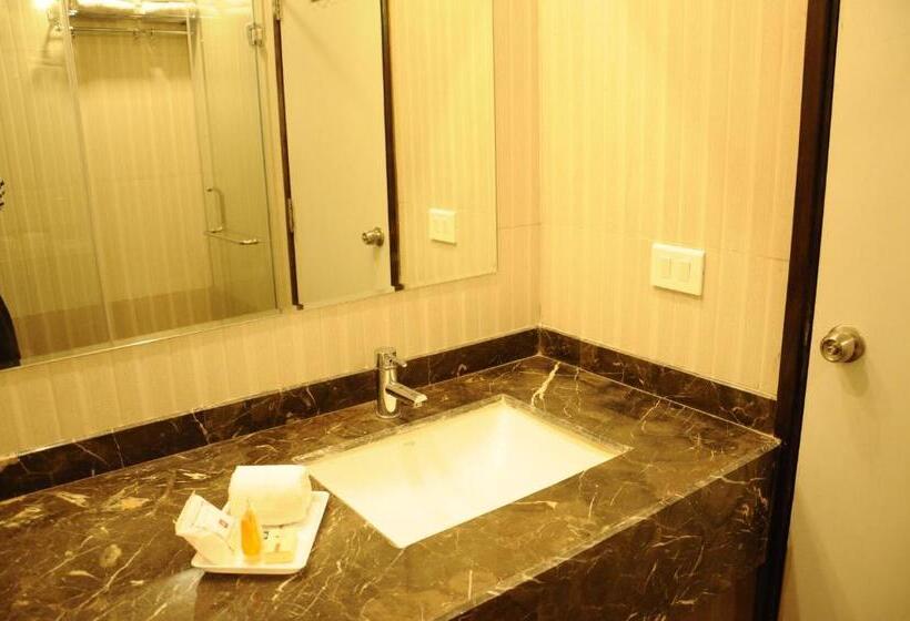 Executive Oda, Chandra Imperial