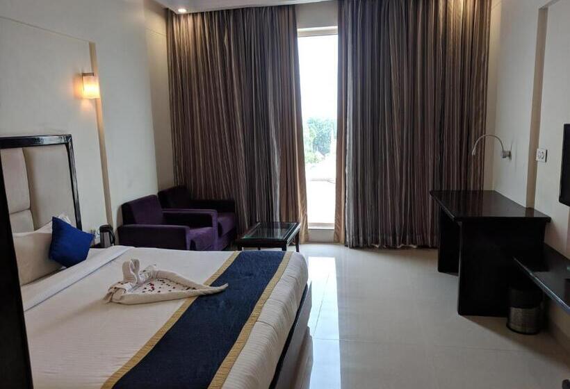 Executive Oda, Chandra Imperial