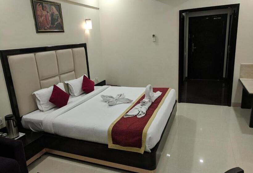 Executive Oda, Chandra Imperial