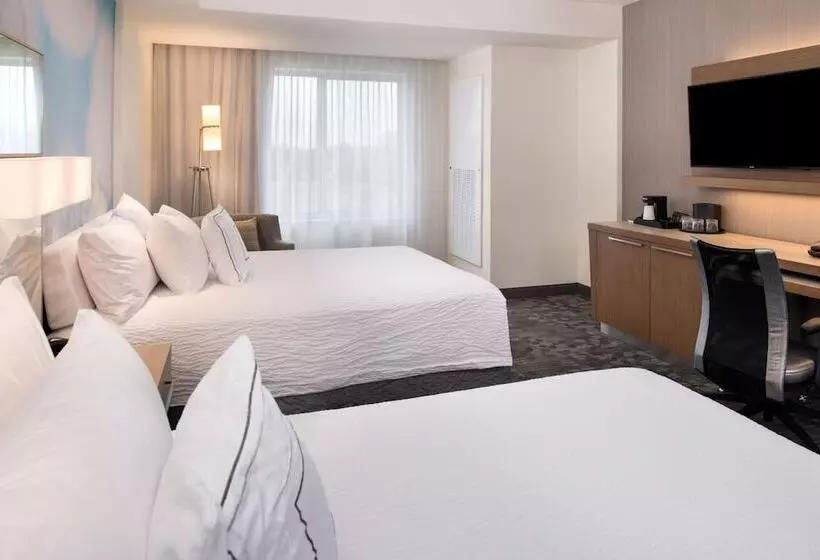 スイート, Courtyard By Marriott Detroit Farmington