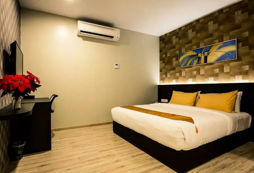 キングサイズベッドのスタンダードルーム, Golden Roof Hotel Sunway Ipoh