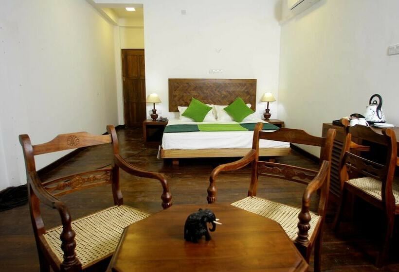 带泳池观景的豪华房, Yala Oga Reach