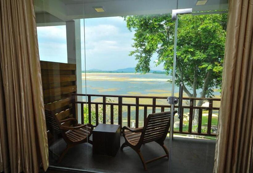 豪华湖景房, Yala Oga Reach