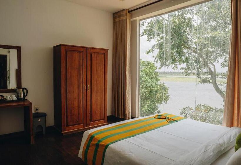 豪华湖景房, Yala Oga Reach