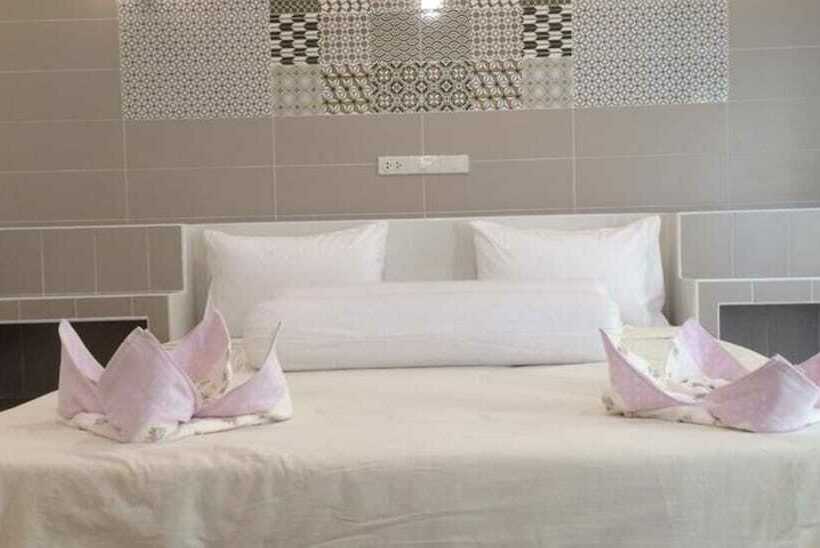 基本三人间, Saraburi Garden Resort