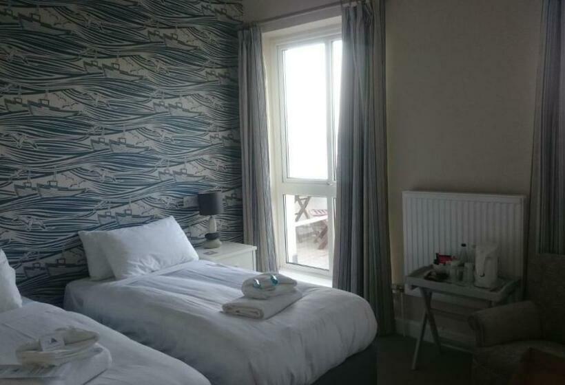 オーシャンビュースタンダードルームバルコニー付き, The White Lodge