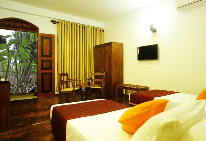 带泳池观景的豪华房, Yala Oga Reach