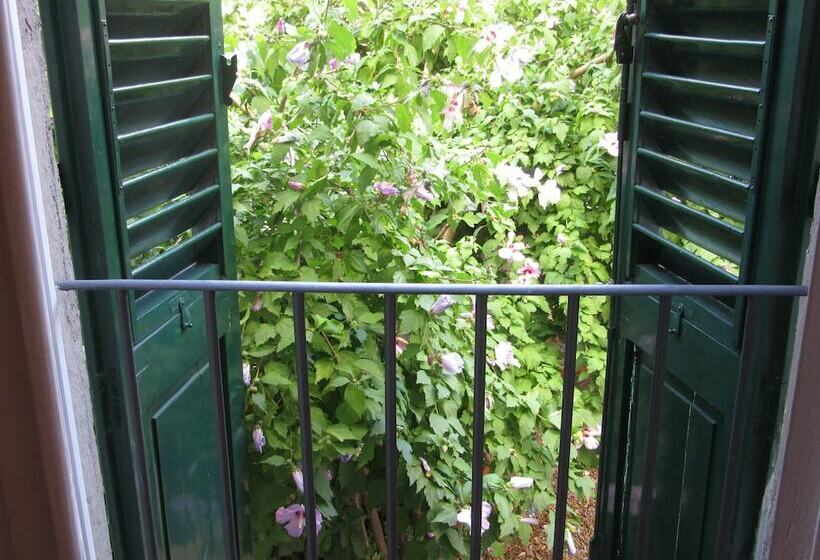 اتاق استاندارد با سرویس بهداشتی مشترک, Il Giardino Della Melagrana