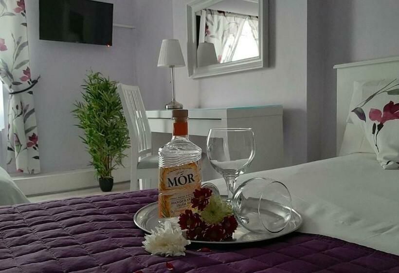 Семейный Номер, The 'rafter's Gastropub