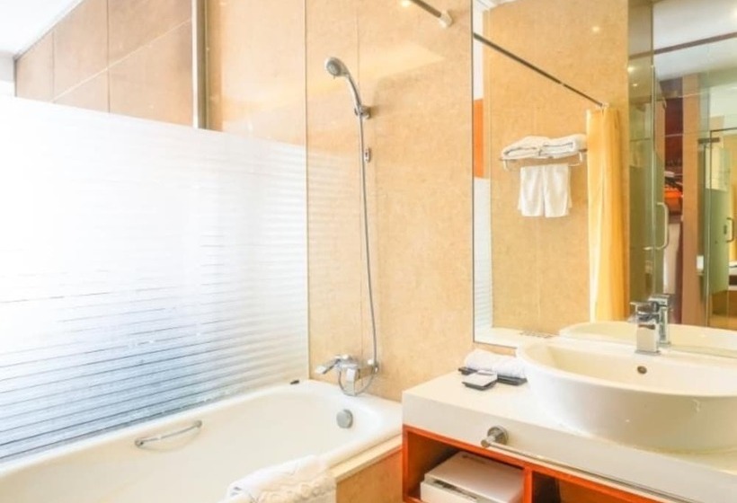 Номер Стандарт, Suzhou Phoenix Hotspring Resort