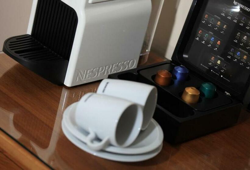 스탠다드 룸 킹사이즈 침대, Virginia House Bed And Breakfast