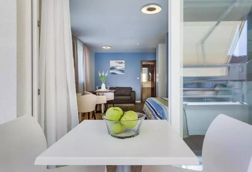 Estudio Estàndard, Bb Residence