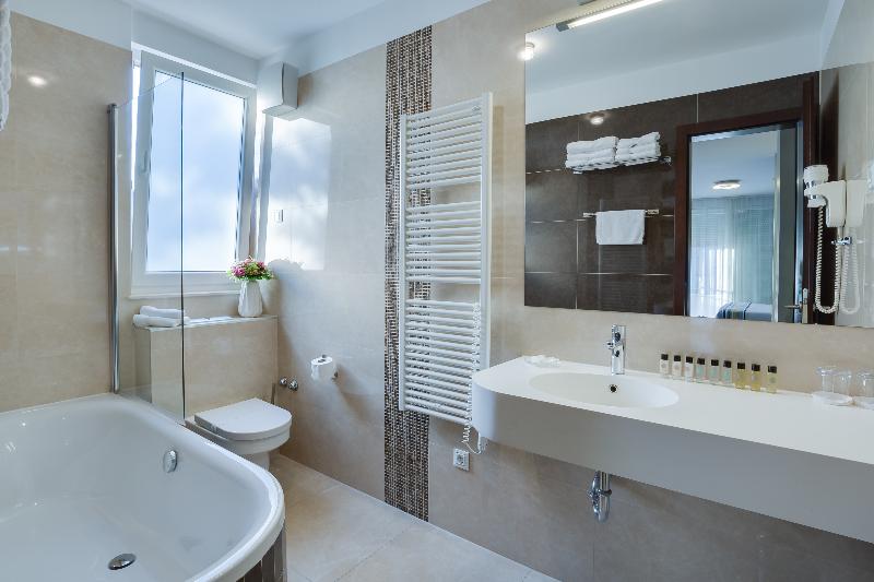 إستوديو قياسى, Bb Residence