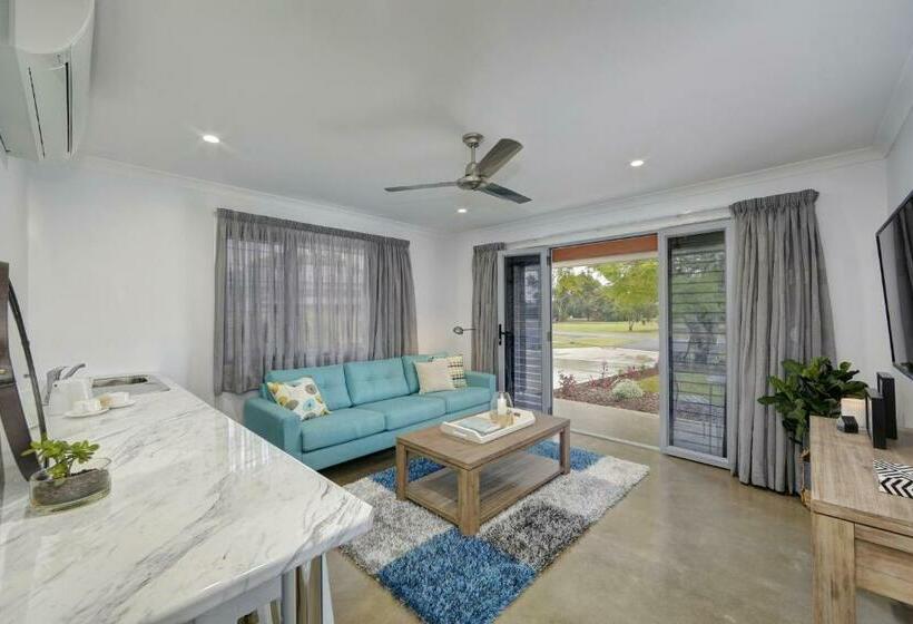 スタンダードルーム, 12th Tee Bnb