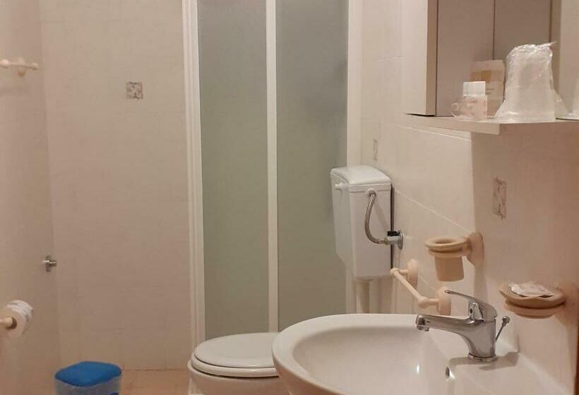 标准三人间, Bed & Breakfast Scicli