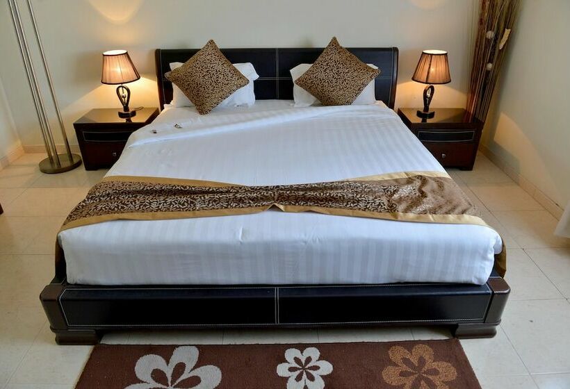 스탠다드 스튜디오, Four Seasons Hotel Apartments