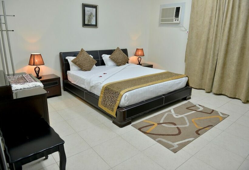 스탠다드 스튜디오, Four Seasons Hotel Apartments