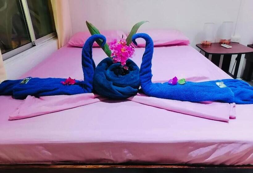 غرفة قياسية, Aurora