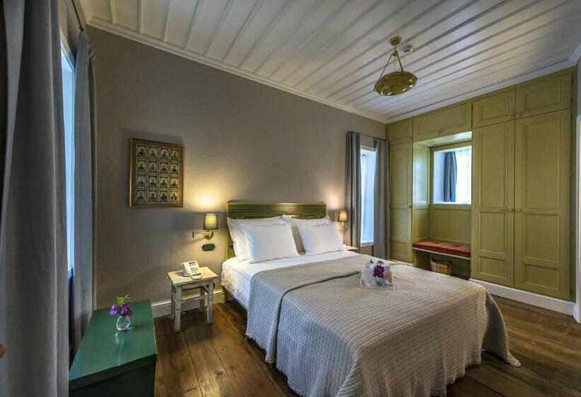 Deluxe Rum Trädgårdsutsikt, İda Blue Adatepe